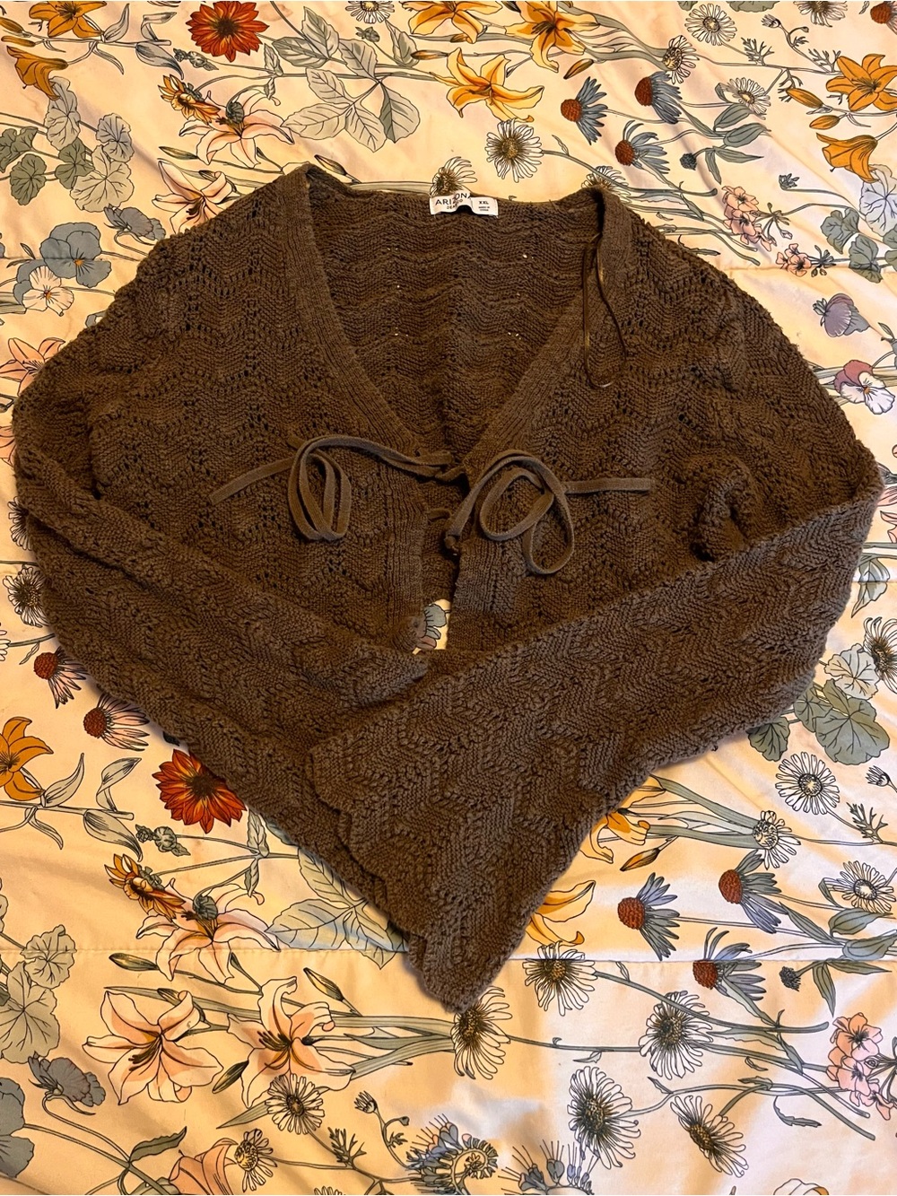 Arizona Jean Company Brown Knit Tie-Front Cropped Cardigan Flare Knit Sleeves
